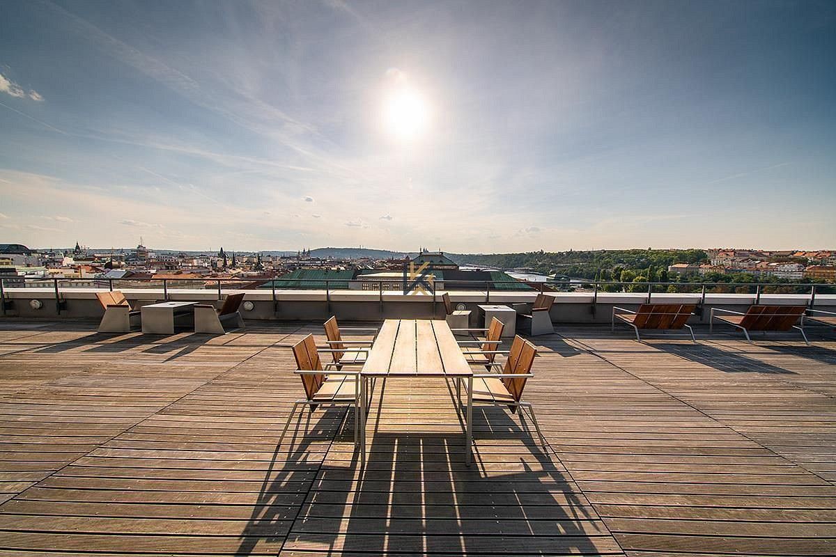 Kancelář · 1 330 m² · Praha - Karlín, okres Praha 8, Hlavní město Praha - 3