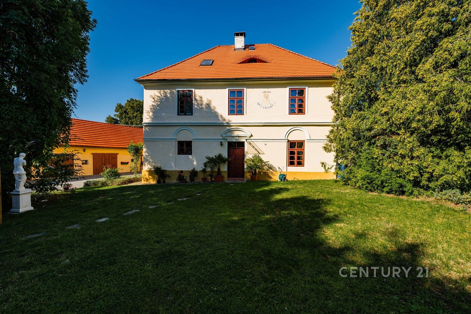 Rodinné domy, Roudná, okres Tábor, Jihočeský kraj, 465 m² - 1