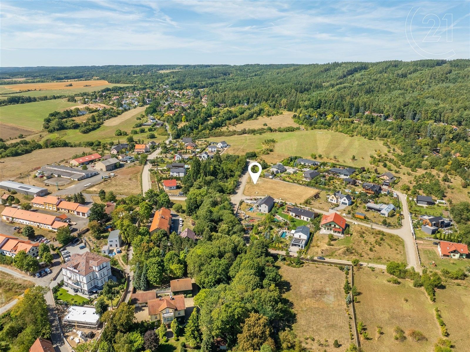 Prodej pozemek pro bydlení - Mníšek pod Brdy