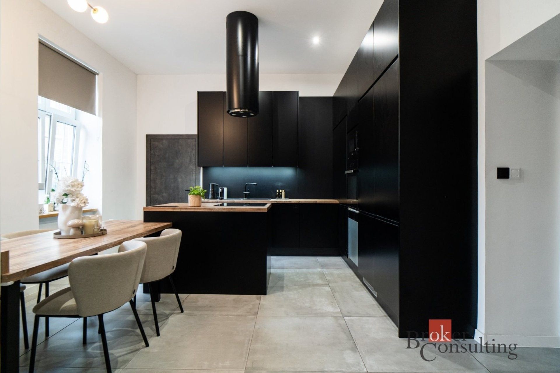 Pronájem byt 3+1 - Partyzánské náměstí, Ostrava, 124 m² - 5