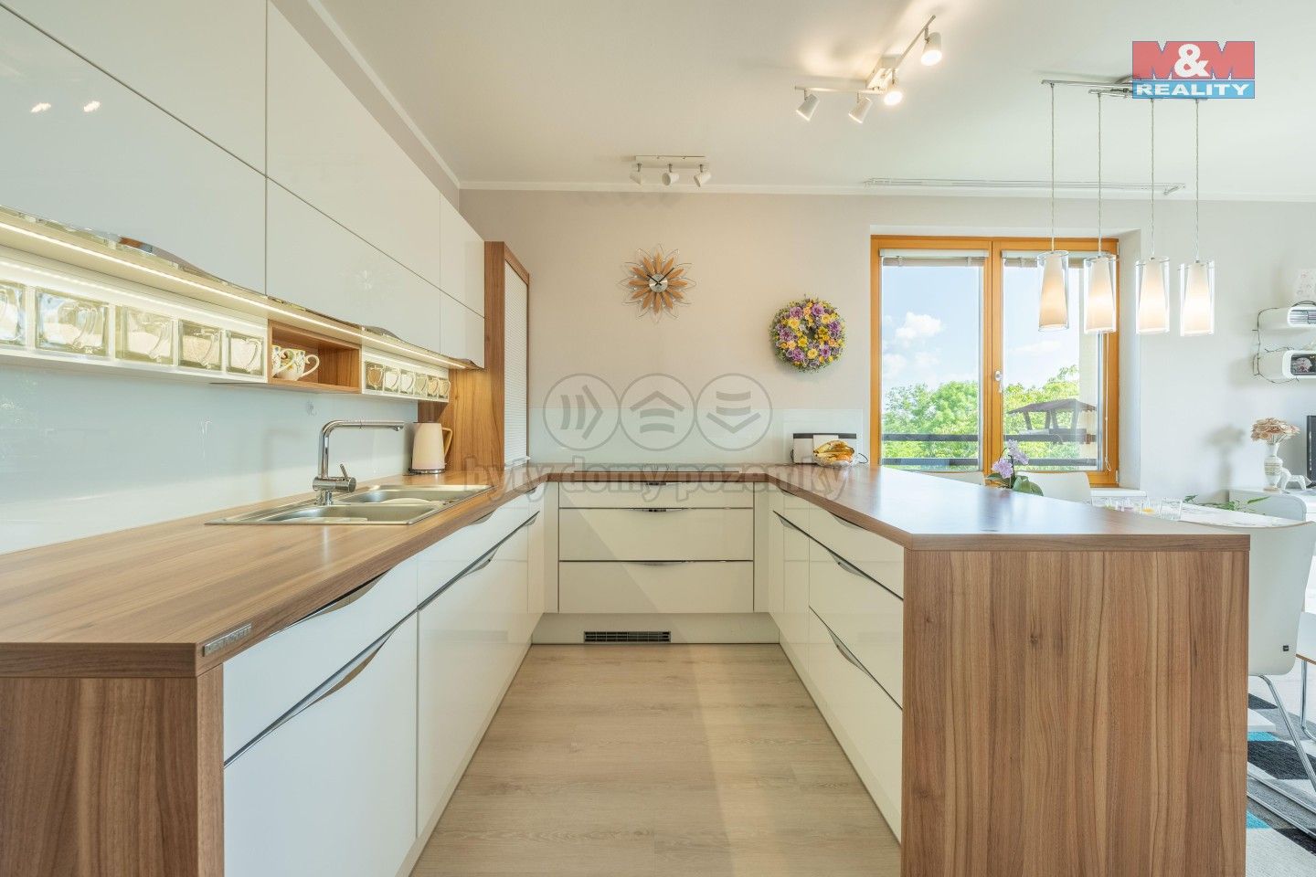 Prodej byt 4+kk - Školní, Průhonice, 95 m²