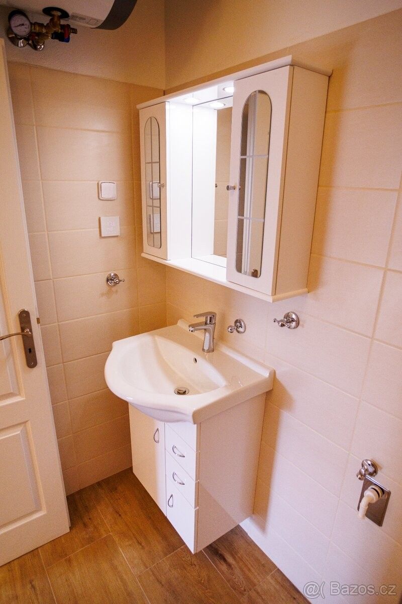 Pronájem byt - Nové Město na Moravě, 592 31