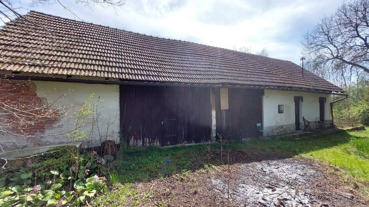 Chaty, Vysoké Veselí, 507 03, 1 470 m²