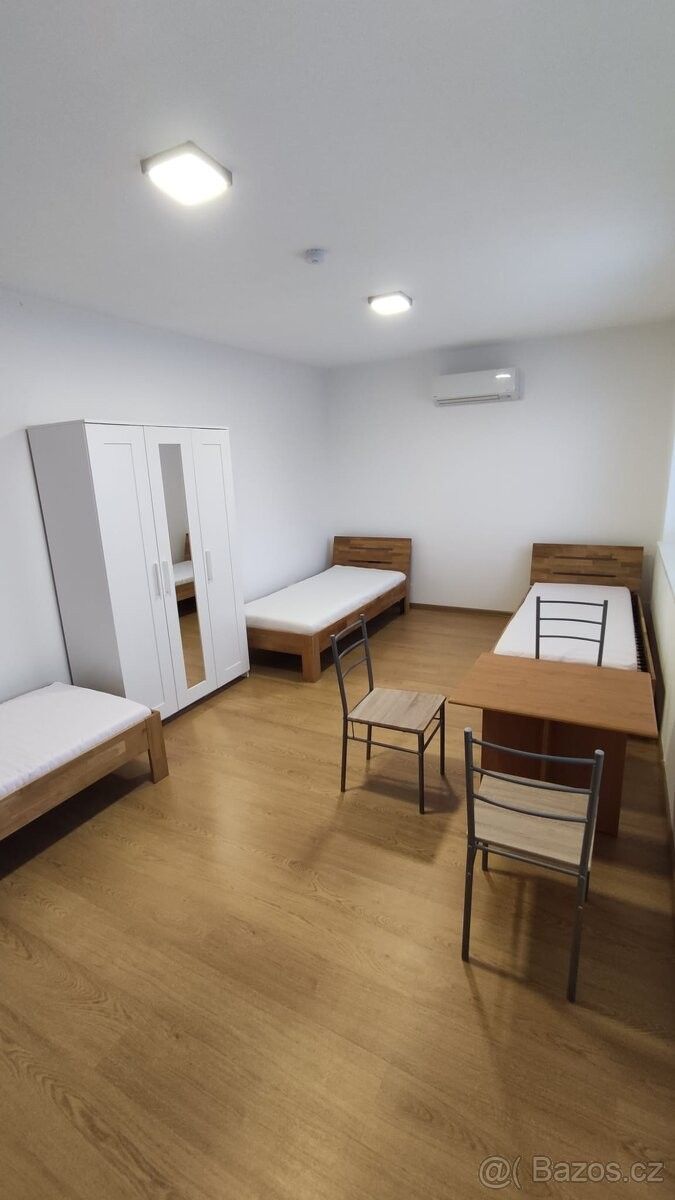 Byty, Hodonín, 695 01