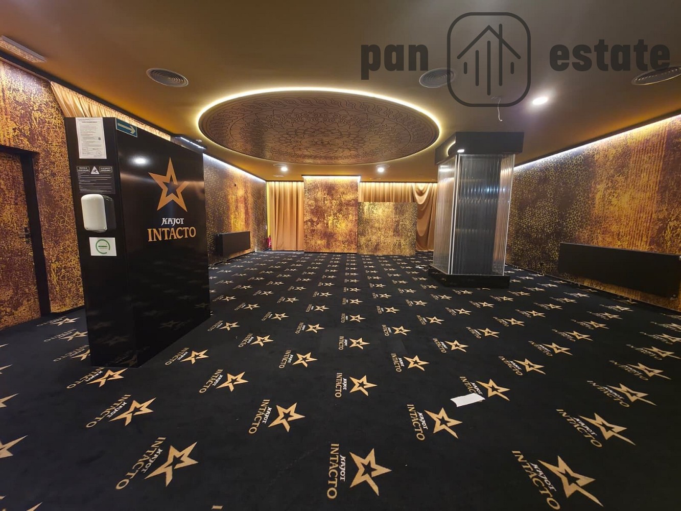 Pronájem obchodní prostory - náměstí Práce, Zlín, 863 m² - 5