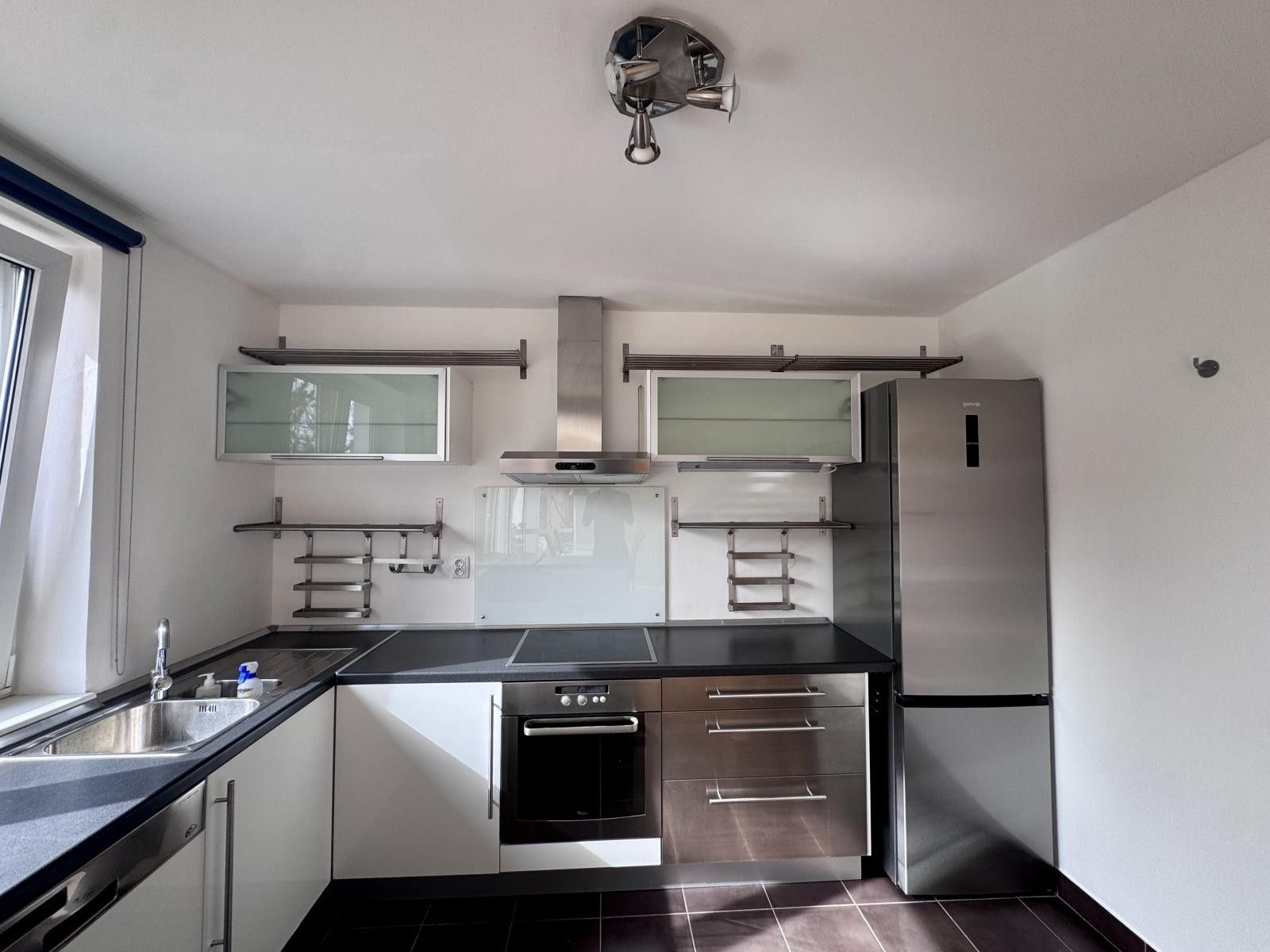 Pronájem rodinný dům - Azalková, Všestary, 124 m²