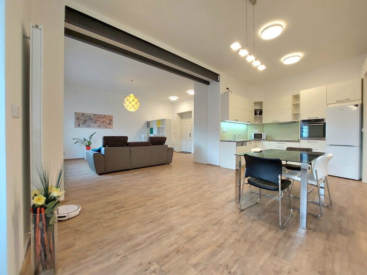 Pronájem byt 2+kk - třída Karla IV., Hradec Králové, 71 m²