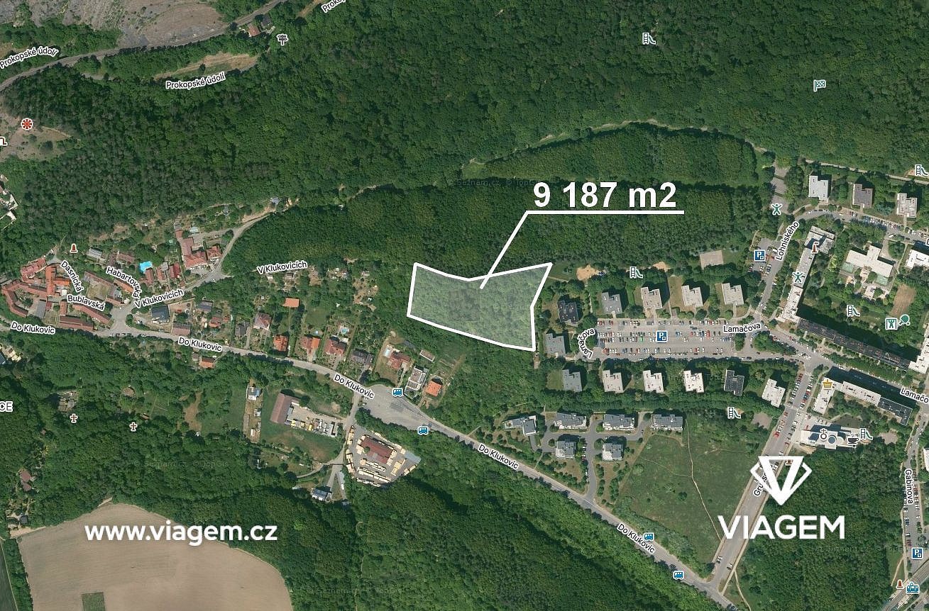 Prodej komerční pozemek - Praha - 5