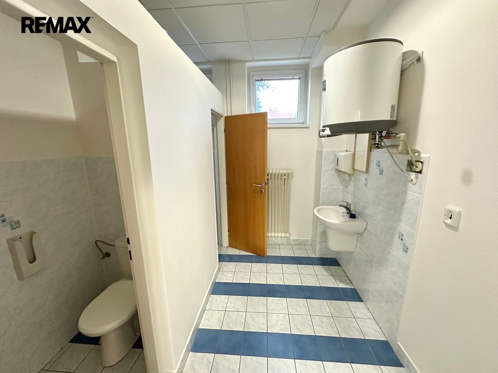 Pronájem kancelář - Jiráskova 1284, Vsetín, 19 m² - 5