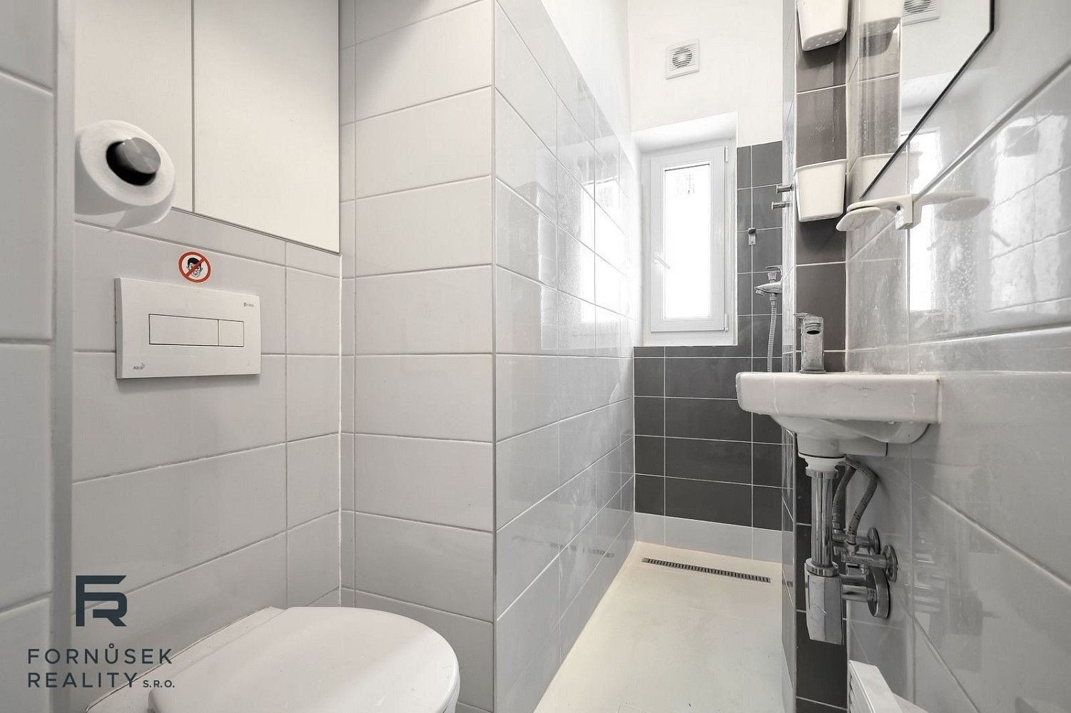 Pronájem byt 1+kk - Merhautova, Brno - Černá Pole, 27 m² - 5