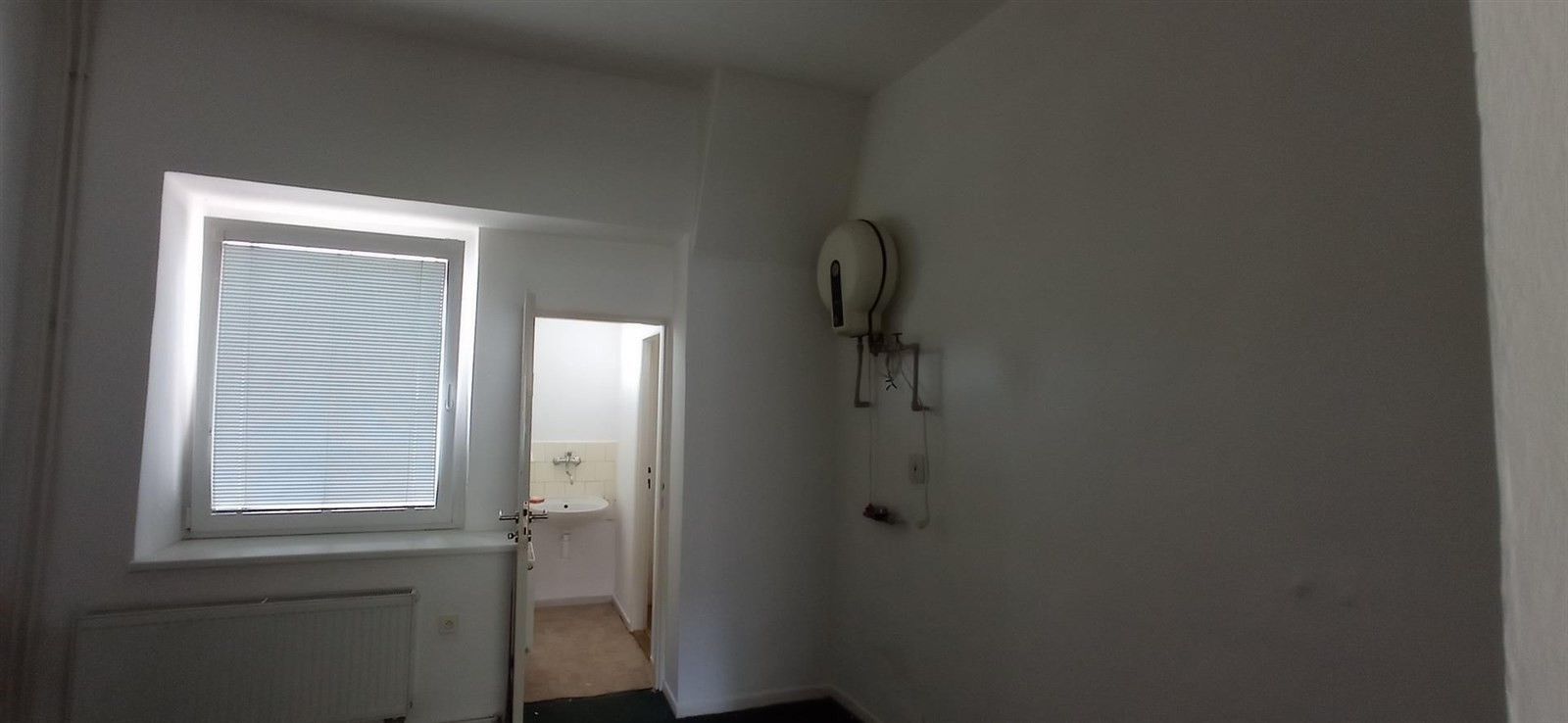 Obchodní prostory · 29 m² · Dukelská třída  , Brno Husovice - 4
