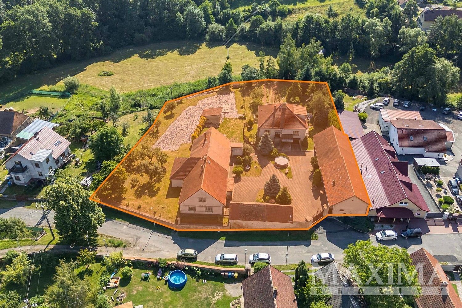 Rodinné domy, Bečváry - Červený Hrádek, okres Kolín, 340 m² - 2