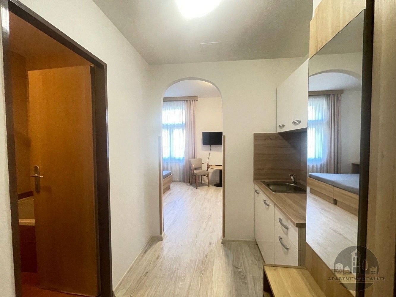 Pronájem byt 1+kk - Praha - Smíchov, okres Praha 5, Hlavní město Praha, 27 m² - 5