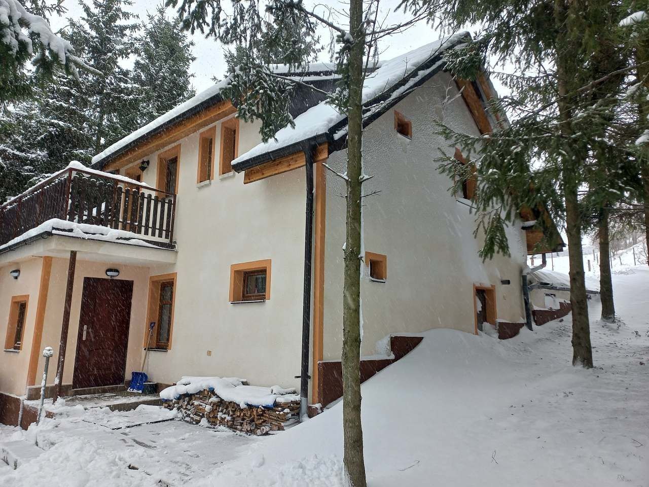 Chata · Lhota u Lysic - Lhota u Lysic, Jihomoravský kraj - 2