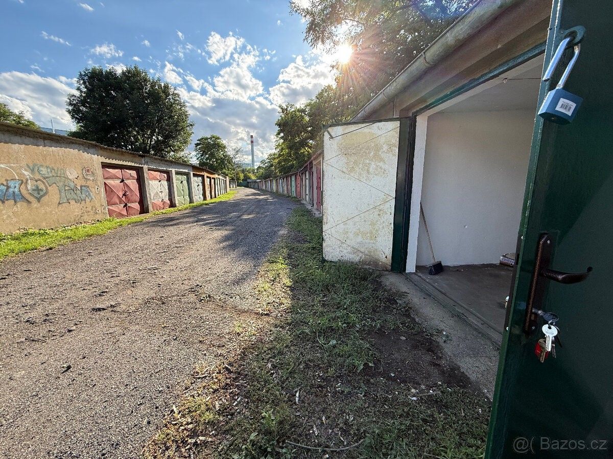 Garáž · Louny, 440 01 - 3