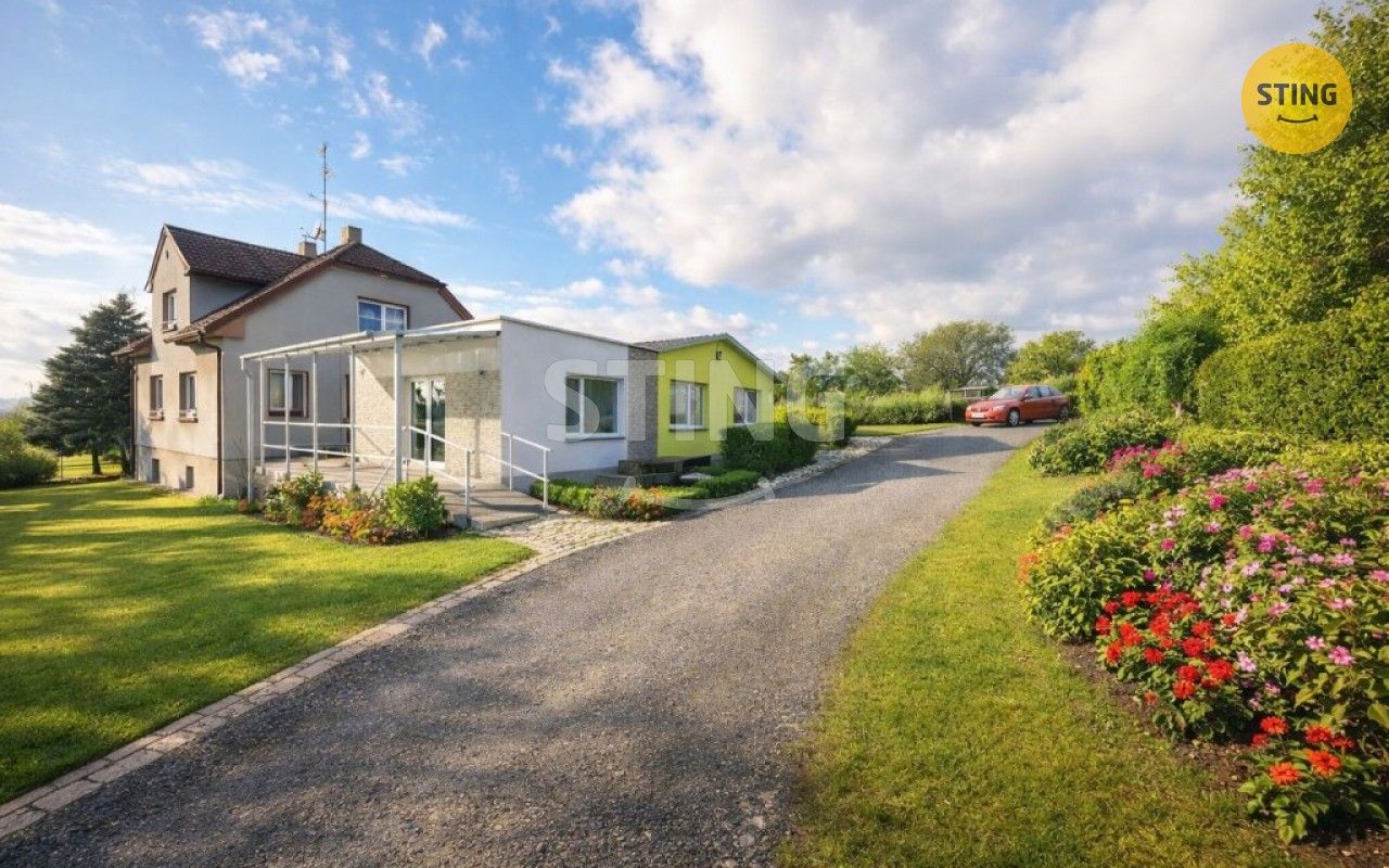 Prodej rodinný dům - Zlátenka, 241 m²