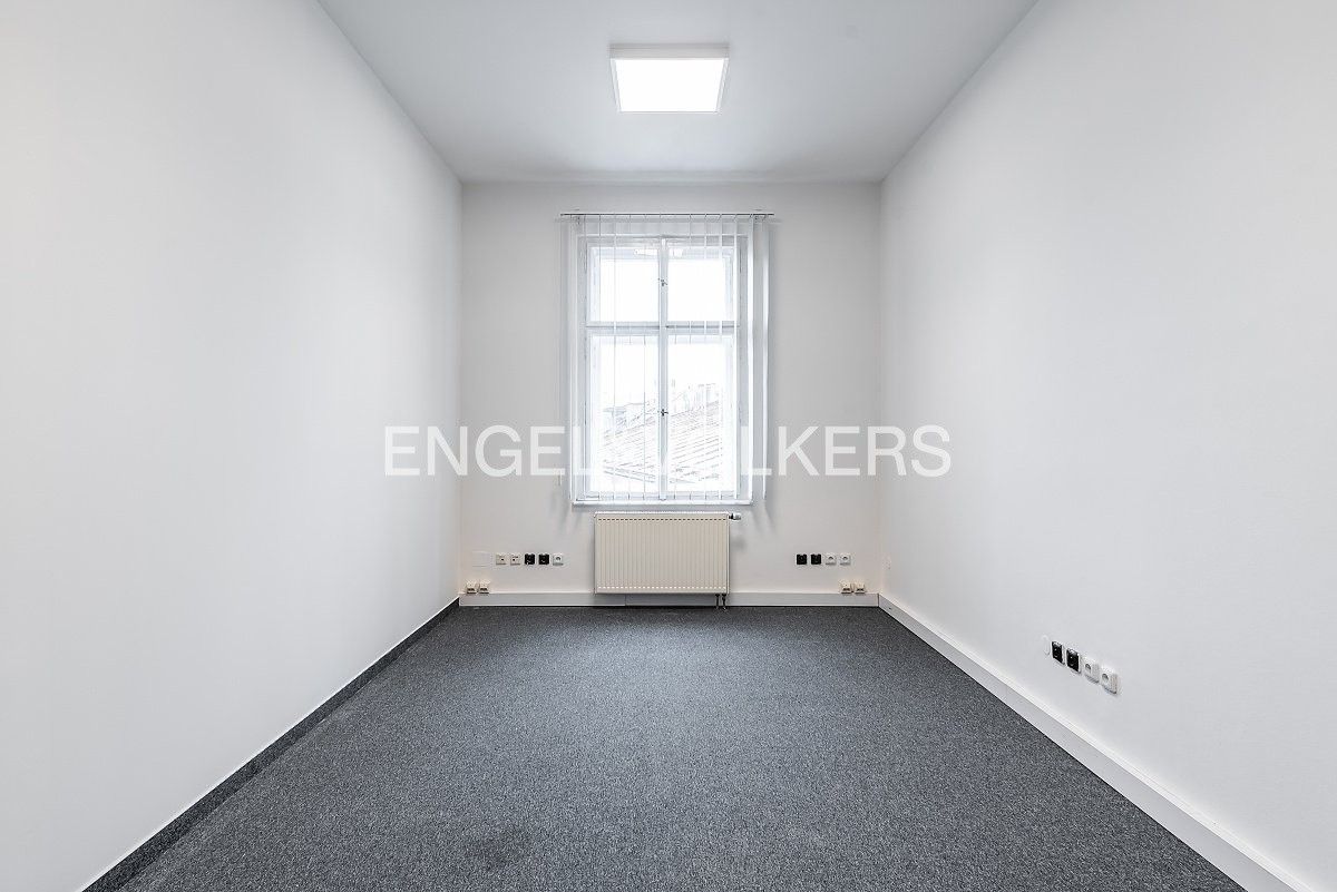 Pronájem kancelář - Revoluční, Praha, 26 m²