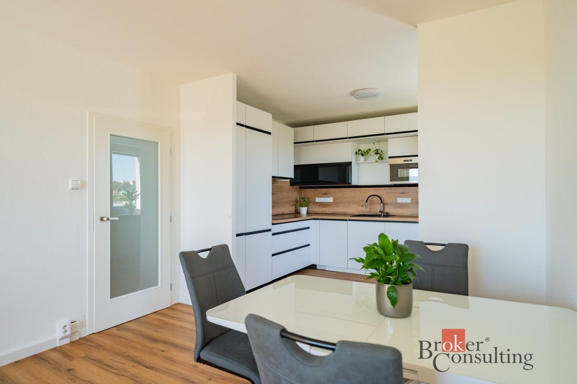 3+kk, Bryksova, Praha, 72 m² - 1