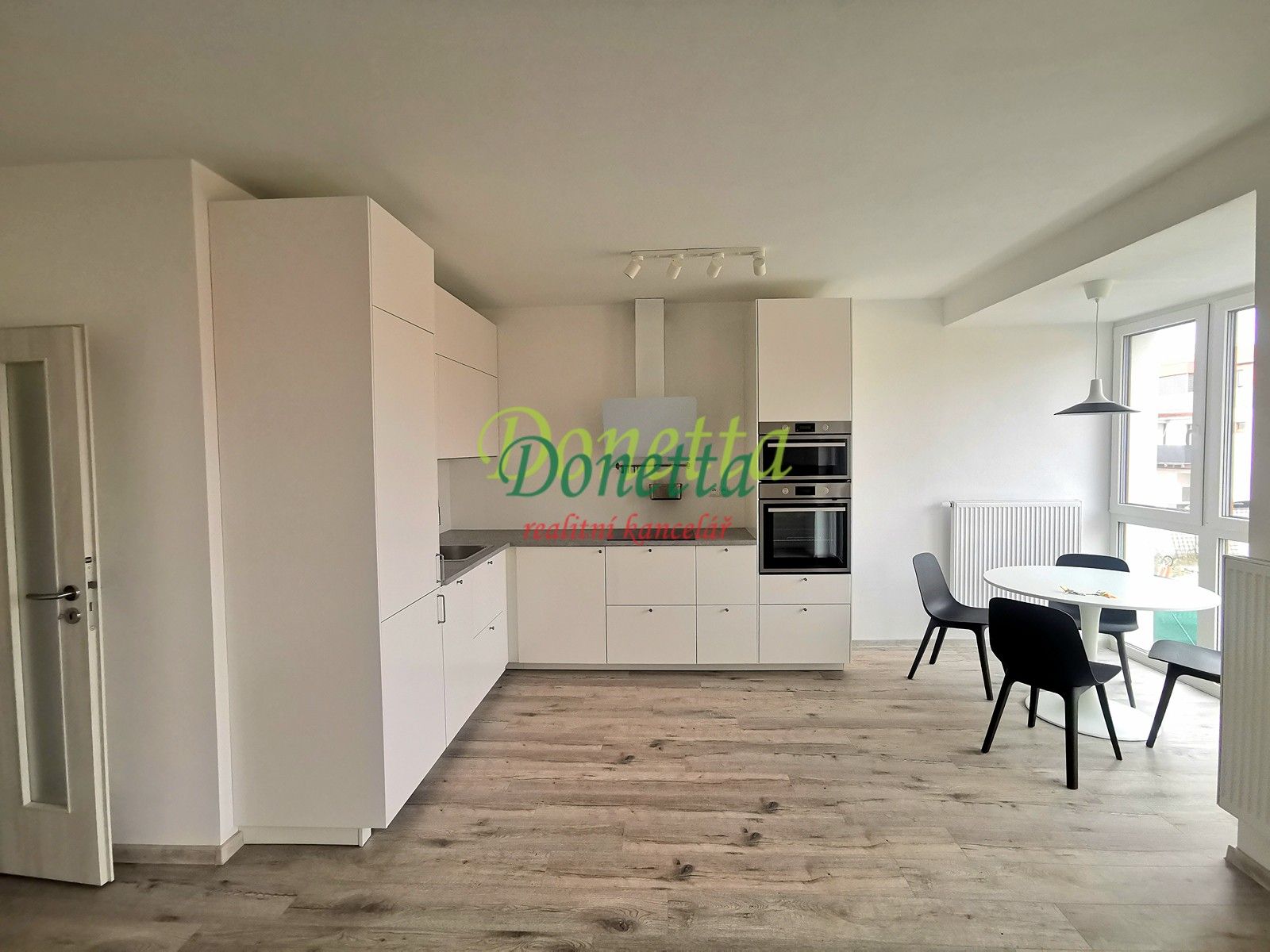 Pronájem byt 2+kk - K Meteoru, Hradec Králové, 60 m²