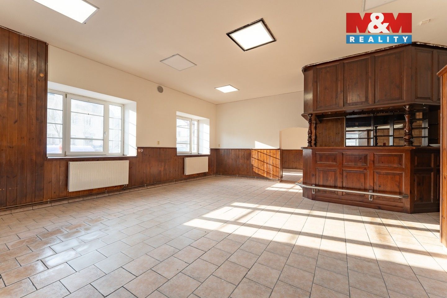 Pronájem restaurace - nám. V. Levého, Liběchov, 367 m²