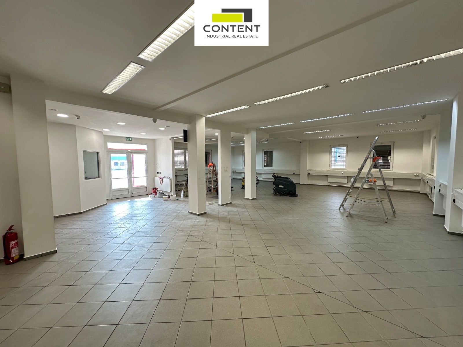 Obchodní prostory · 449 m² · Komerční, Nupaky - 3