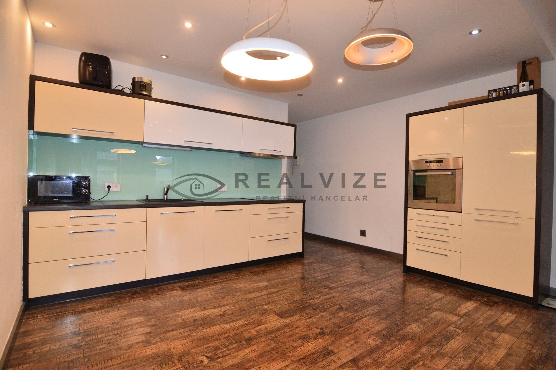 3+kk, Plachého 472, České Budějovice, 90 m²