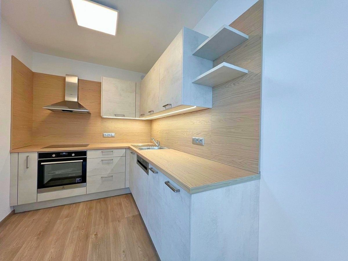 3+kk, Praha - Horní Měcholupy, okres Praha 15, Hlavní město Praha, 72 m² - 2
