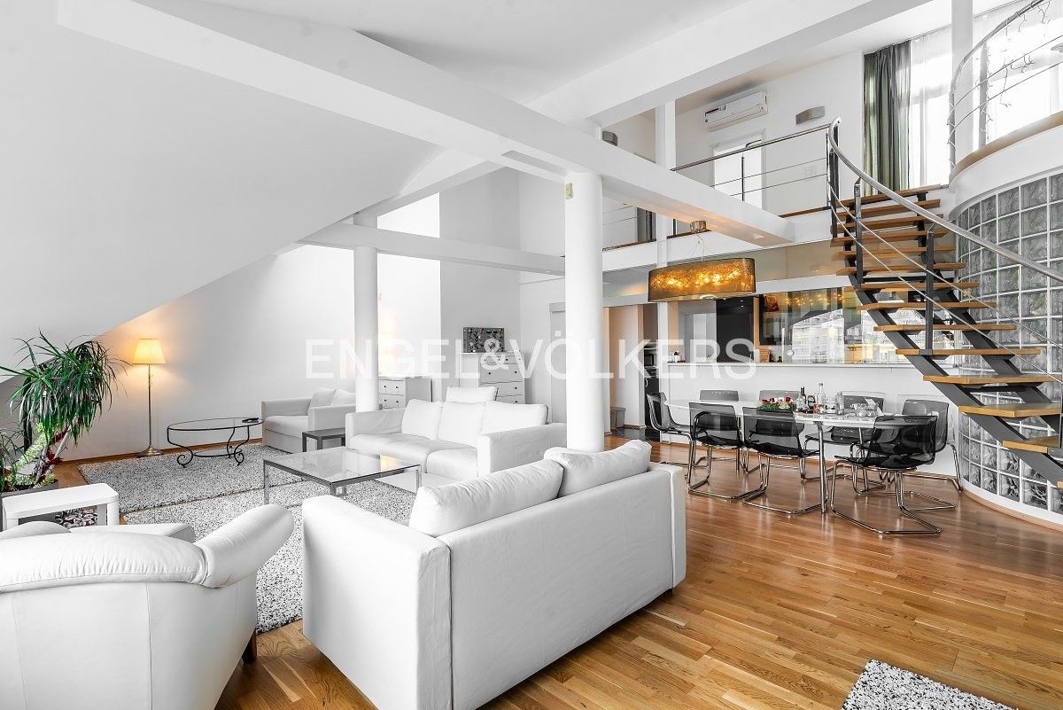 Pronájem byt - Dřevná, Praha, 250 m²