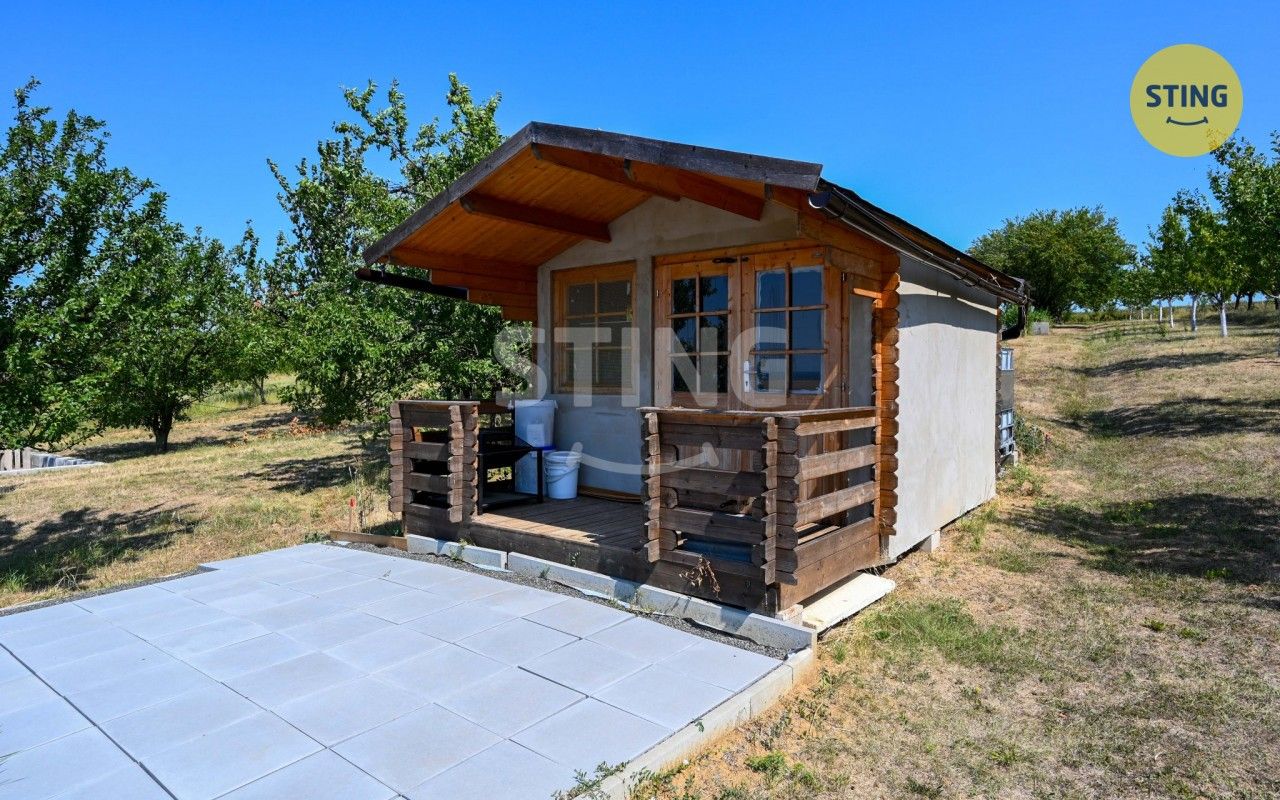 Zahrady, Kunovice, 454 m²