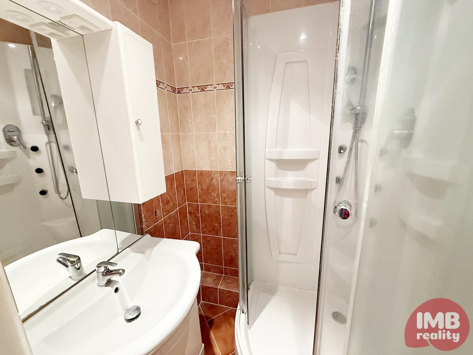 2+1, 1. máje, Nová Role, 52 m²