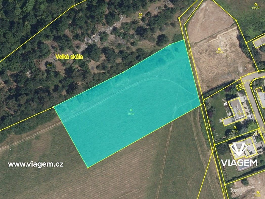Pozemek, 1 571 m²