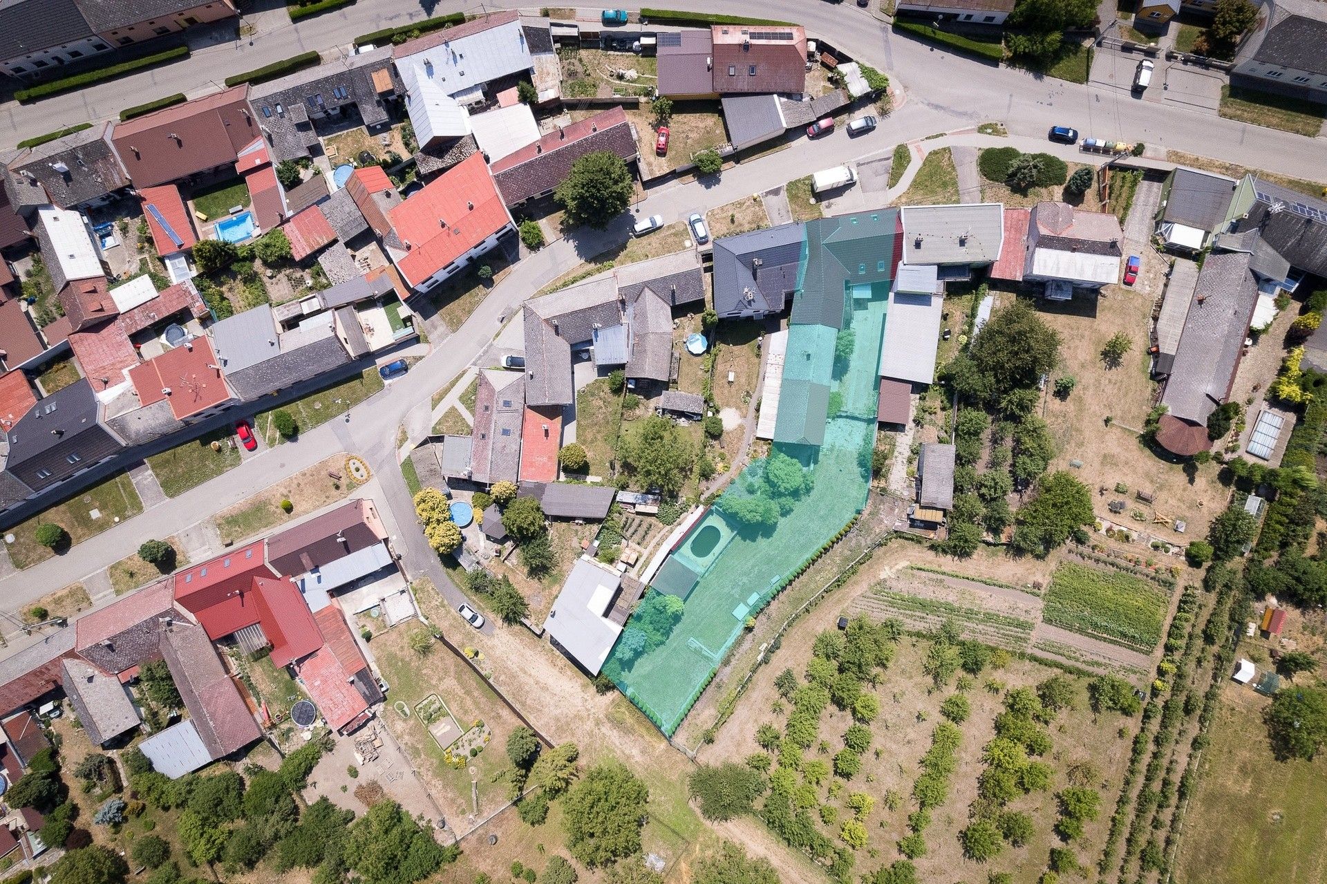 Prodej rodinný dům - Roštění, 450 m² - 2