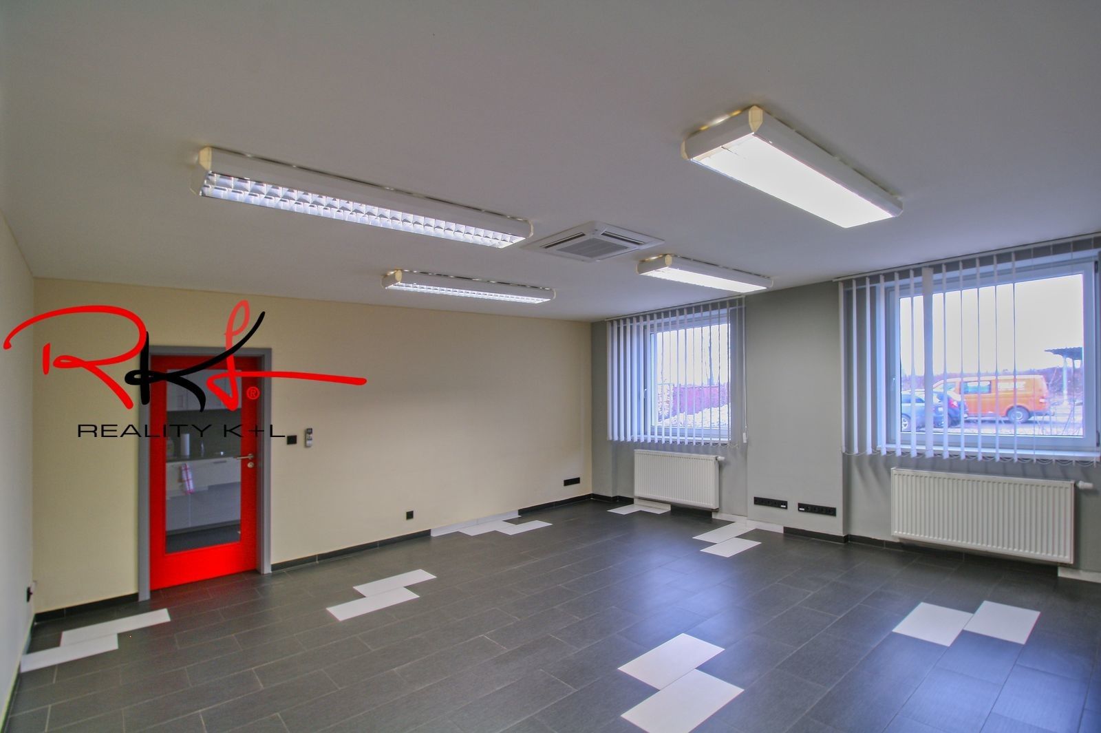 Pronájem kancelář - Martiněves, 32 m²