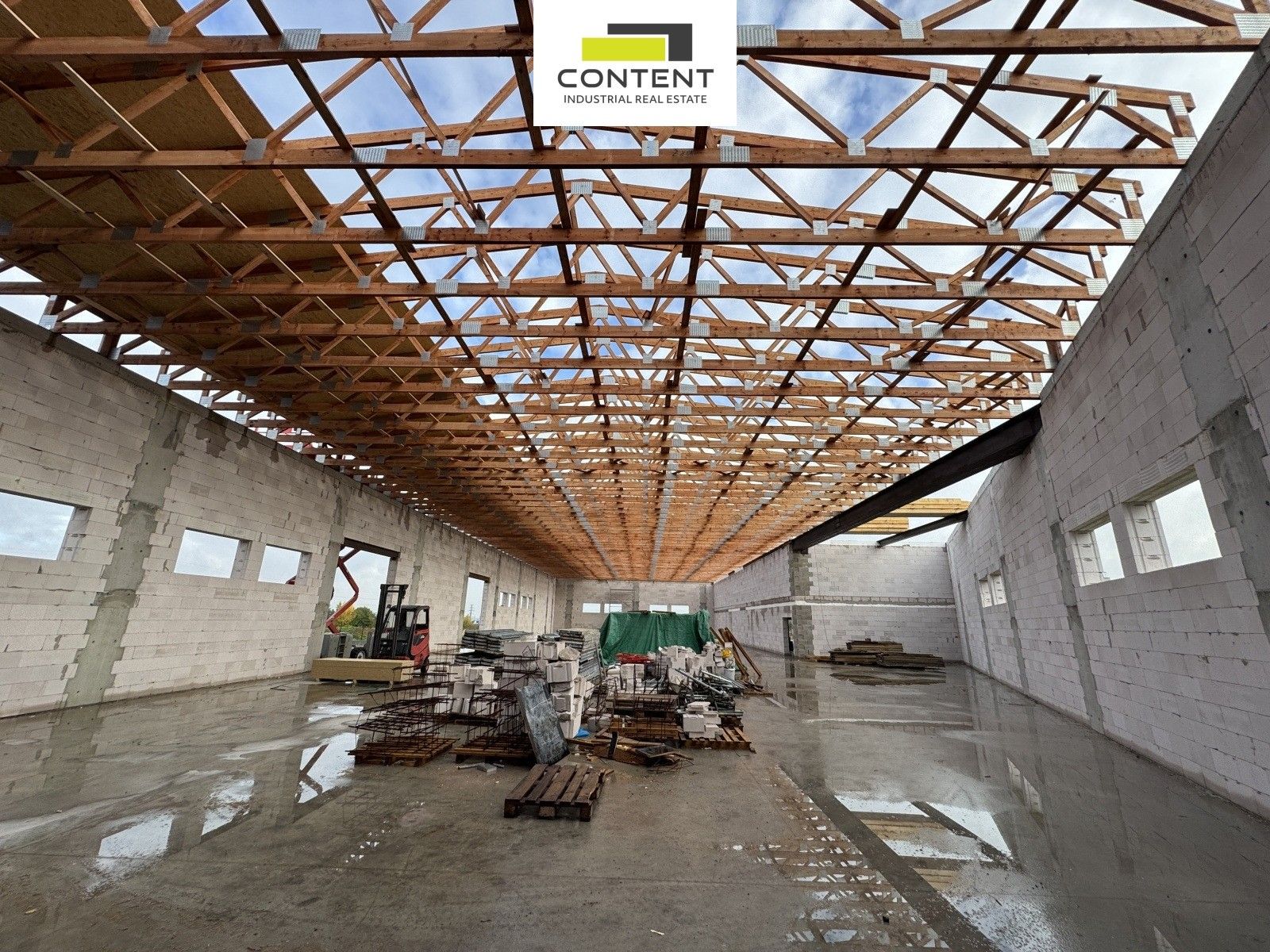 Sklady, Technologická, Zlatníky-Hodkovice, 2 357 m²