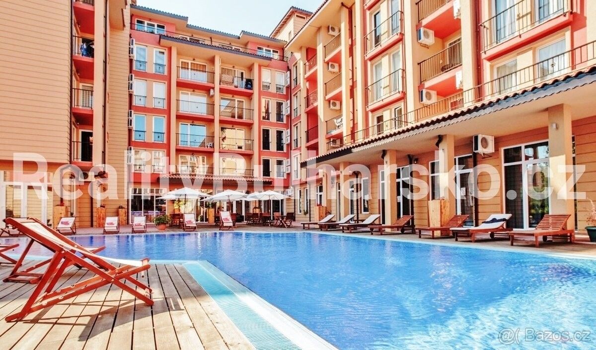 Byty, 987 66, Zahraničí