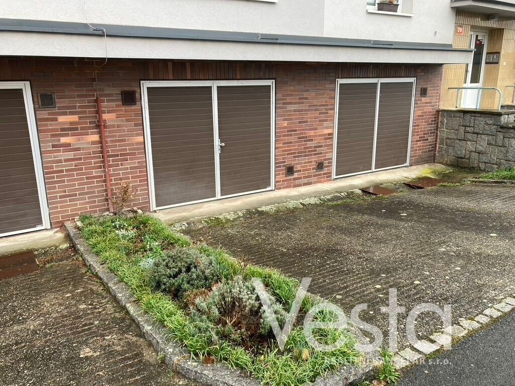 Garáže, Barákova, Plzeň, 17 m²