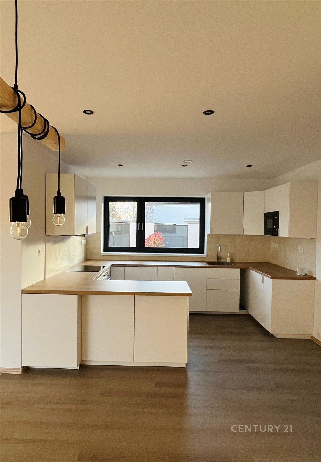 Pronájem rodinný dům - Hornokřeslická, Praha, 205 m²