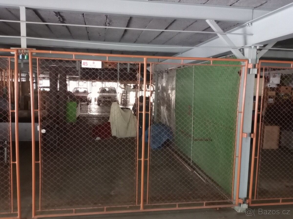 Prodej garáž - Hradec Králové, 500 09