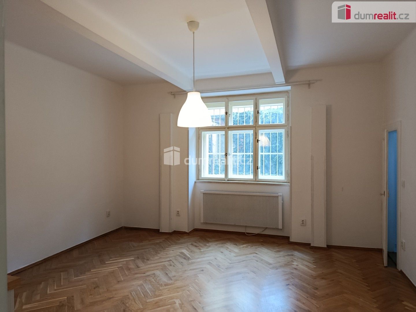 1+kk, Za poštou, Praha, 32 m²