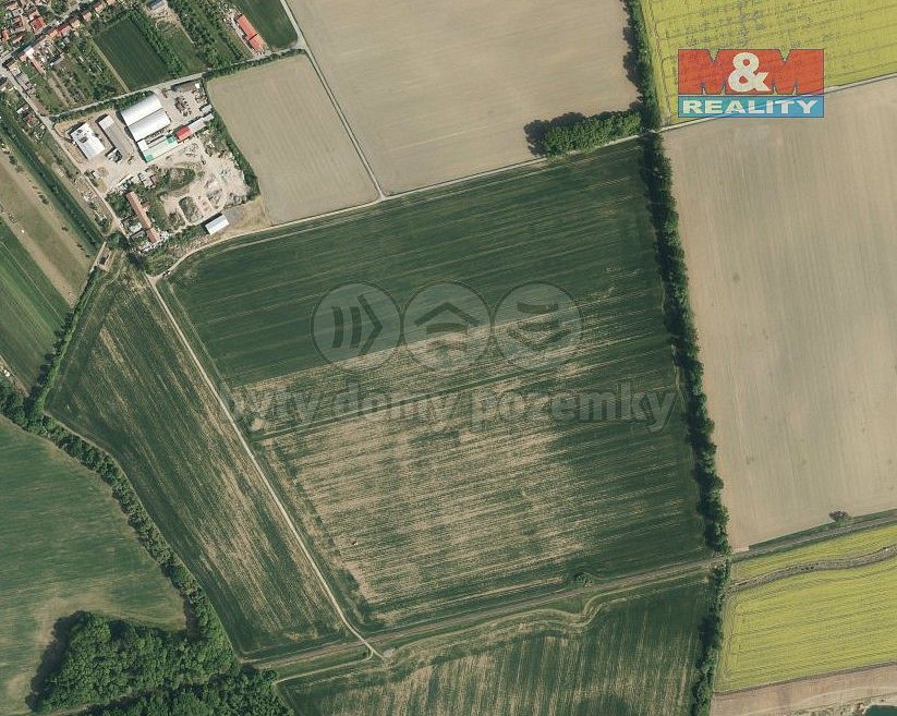 Zemědělský pozemek, 18 317 m²