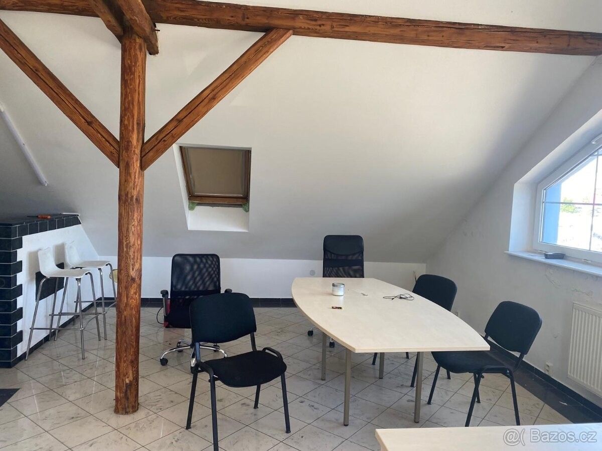 Pronájem obchodní prostory - Praha, 110 00