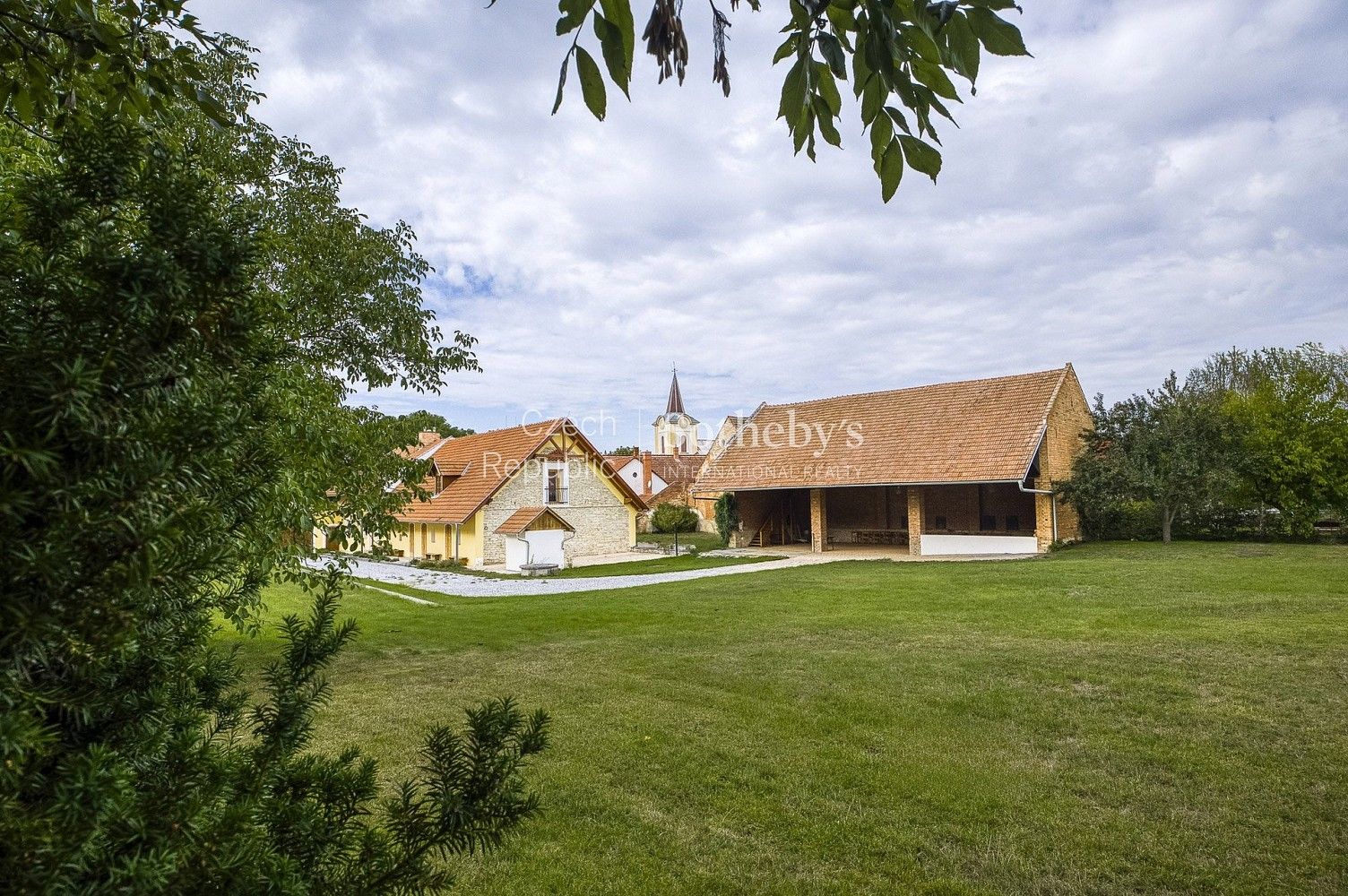 Rodinné domy, Lozice, okres Chrudim, 350 m² - 2