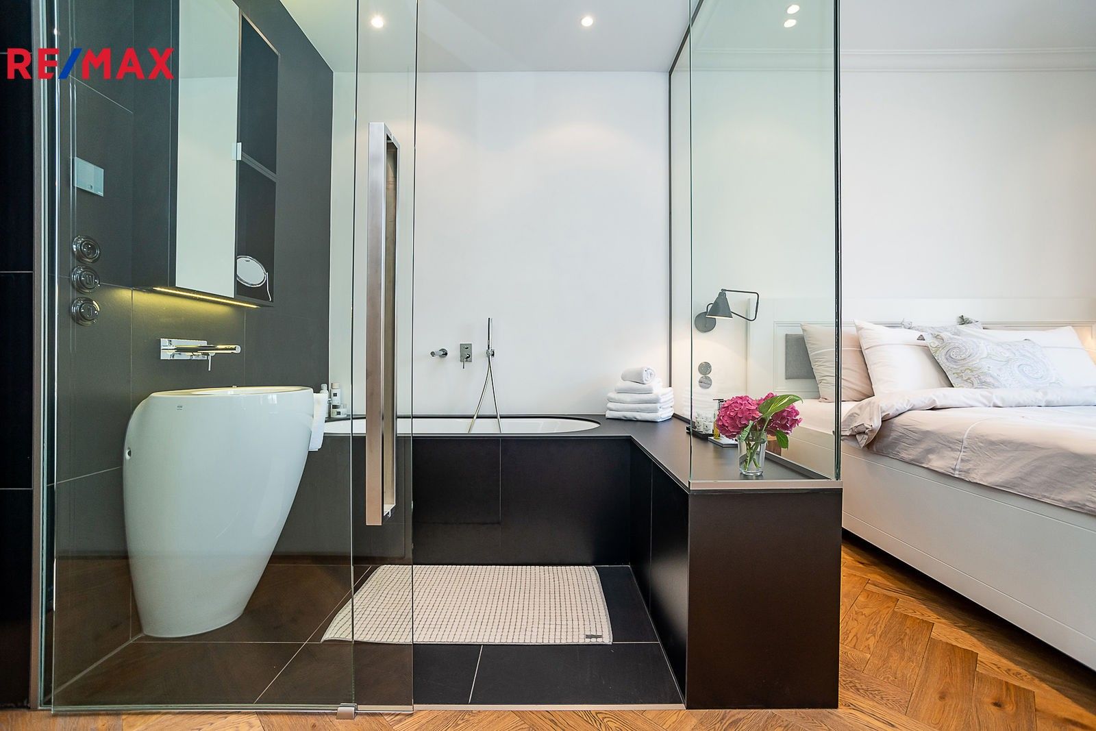 Pronájem byt 2+kk - Haštalská, Praha, 80 m²