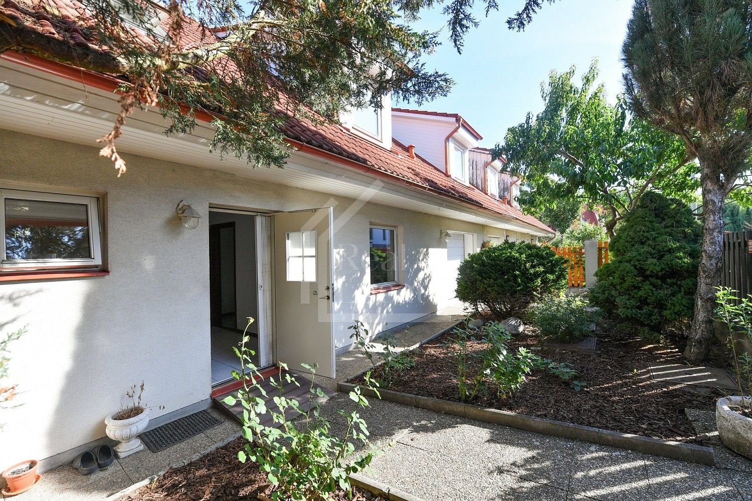 Rodinné domy, Praha - Dolní Chabry, okres Praha 8, Hlavní město Praha, 230 m²