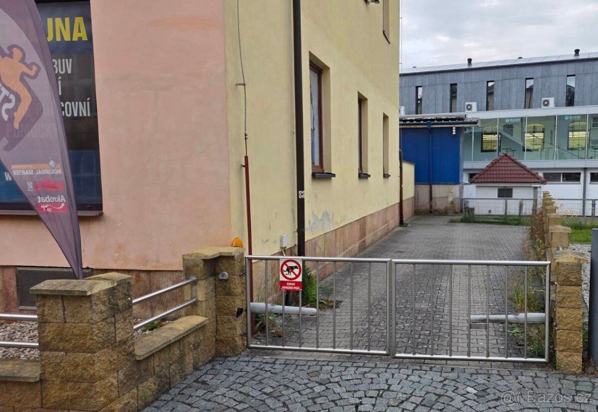 Garáže, Nová Paka, 509 01