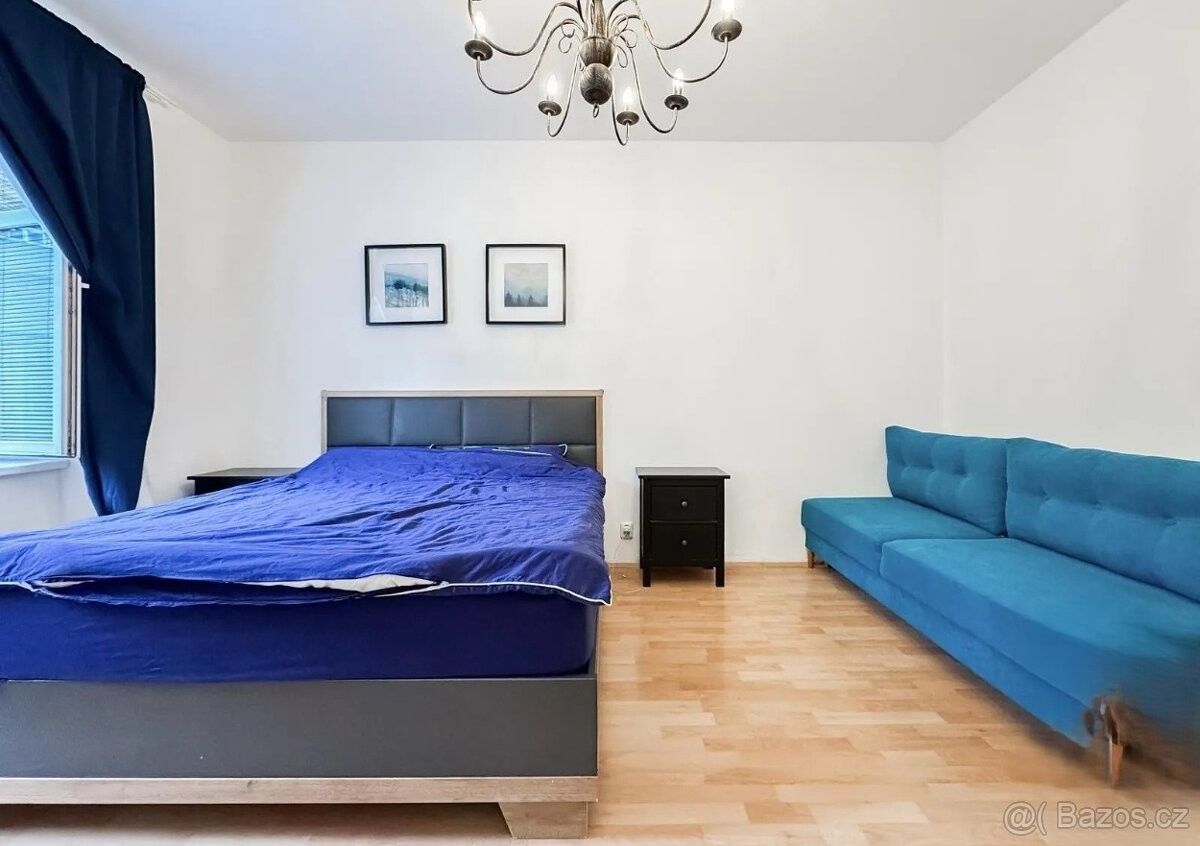 Pronájem byt - Praha, 180 00