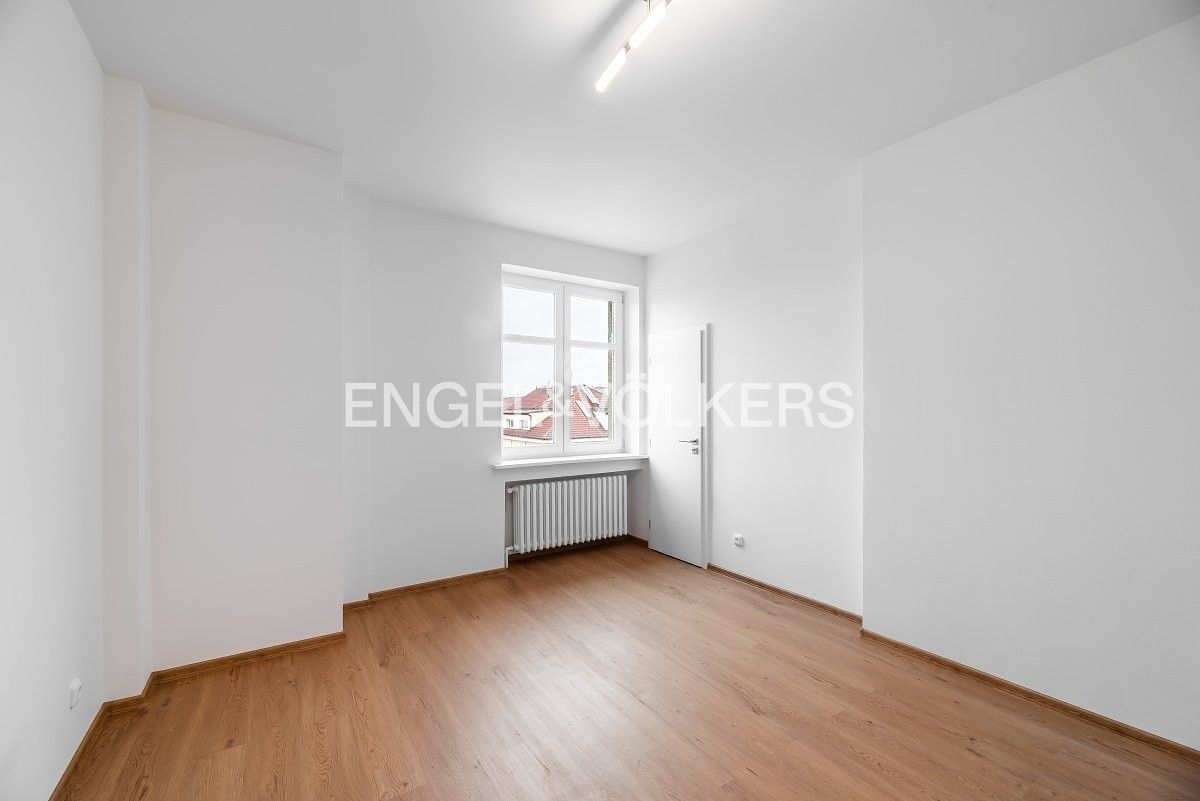 Pronájem byt 1+kk - 5. května, Praha, 25 m²