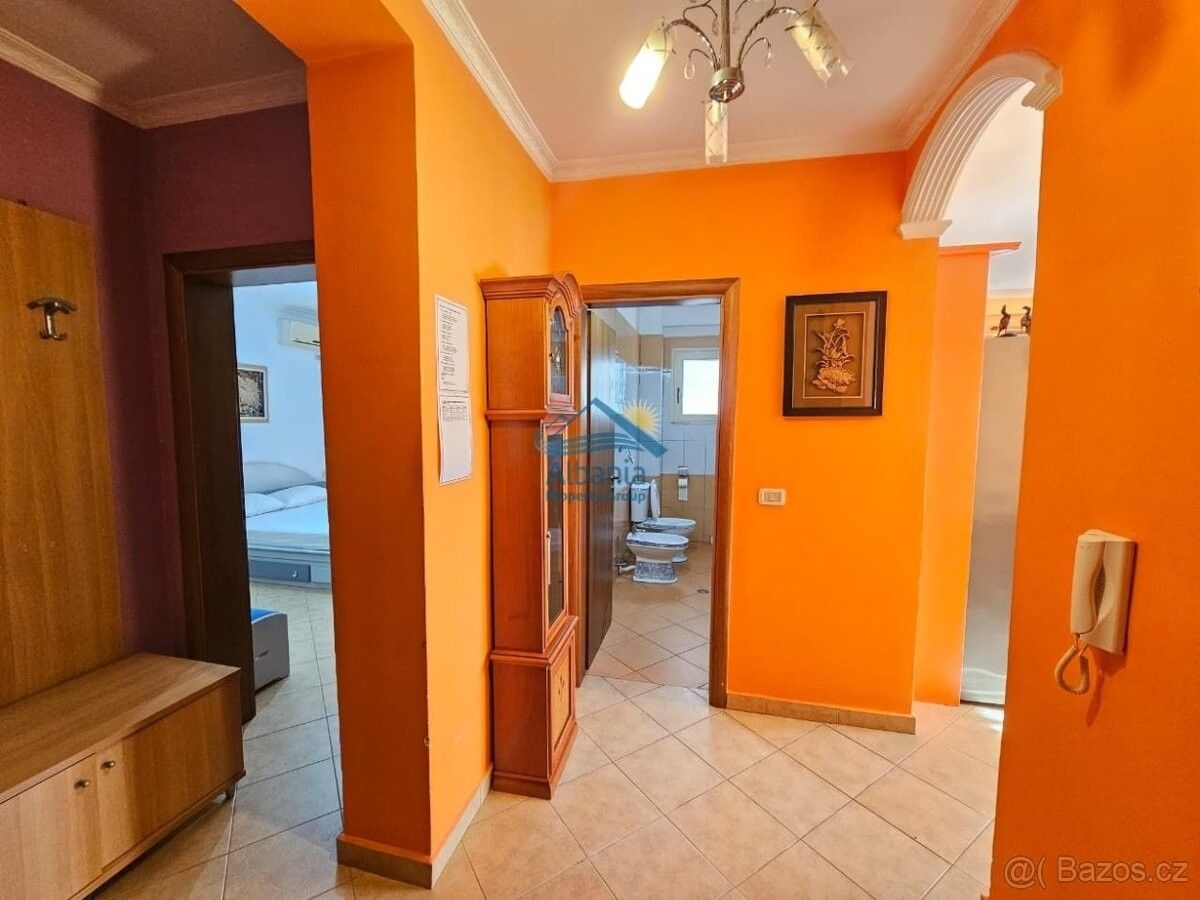 Byty, 987 66, Zahraničí