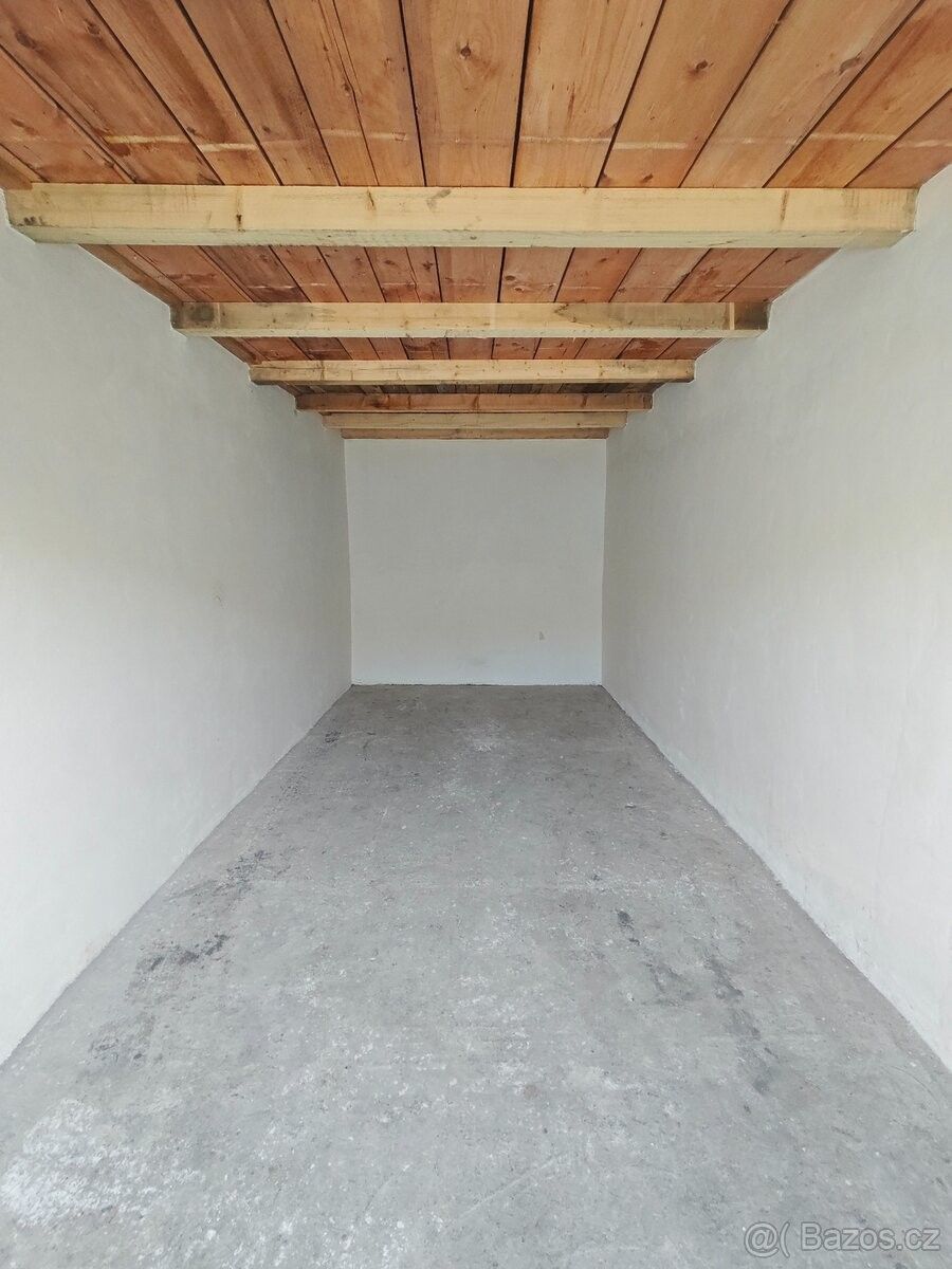 Garáž