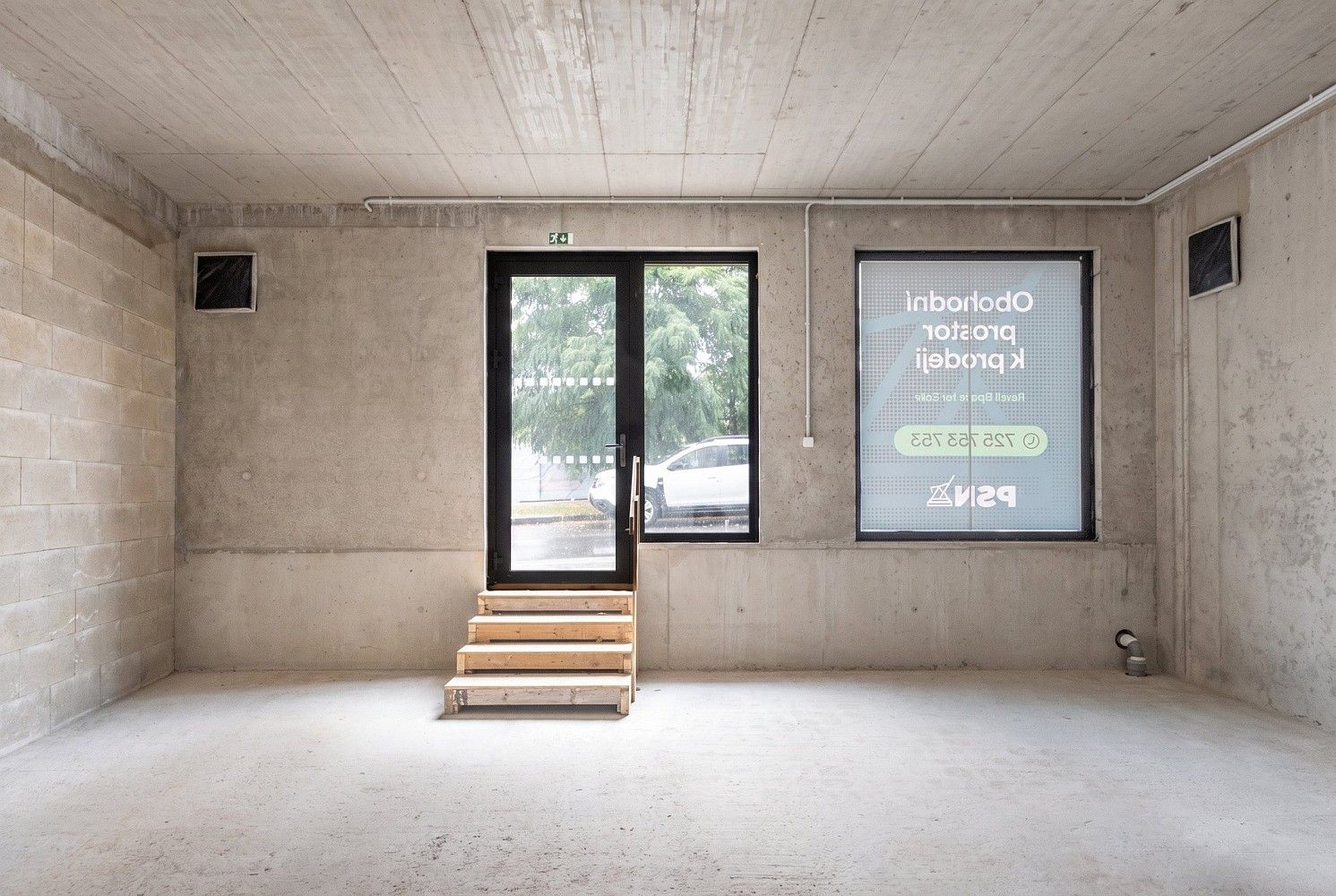 Obchodní prostory, 57 m²